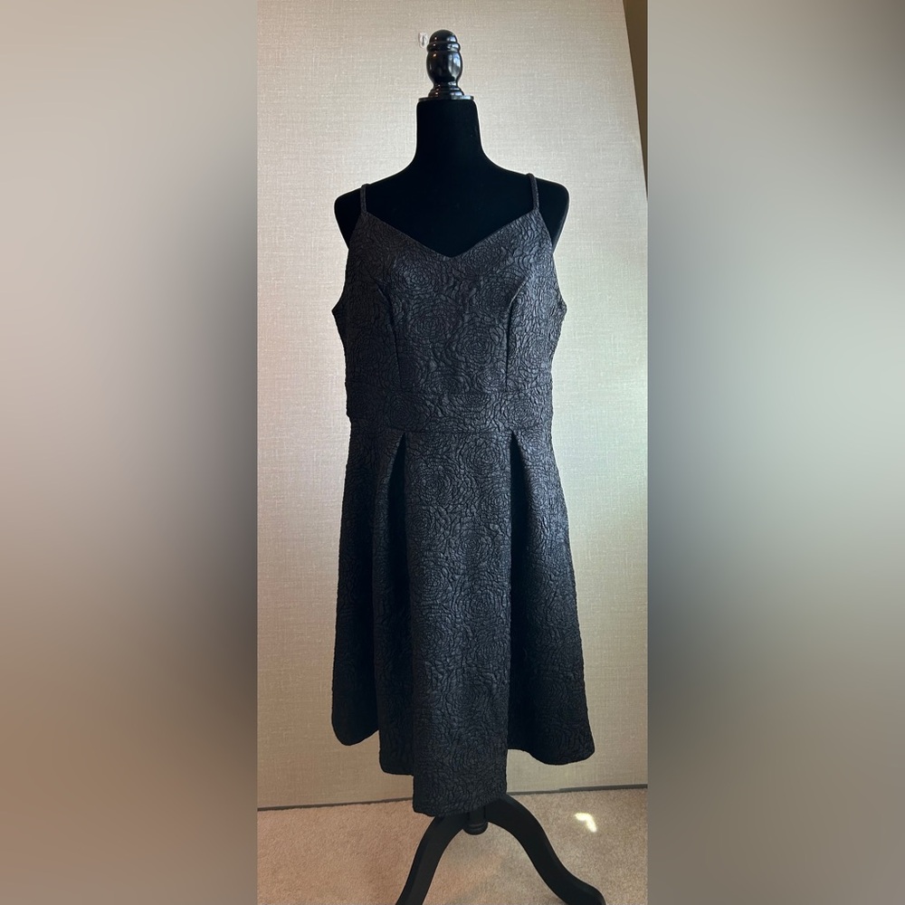 BloomChic Dress Womens Size 14 Black Sleeveless Adjustable Spaghetti Straps